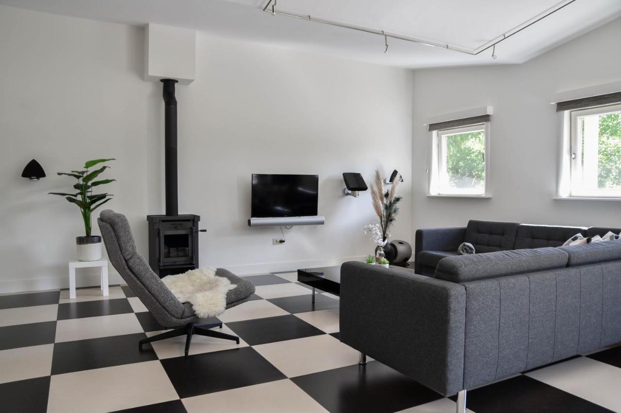 Spacious Comfort Villa Vera With Hottub Zeewolde Extérieur photo