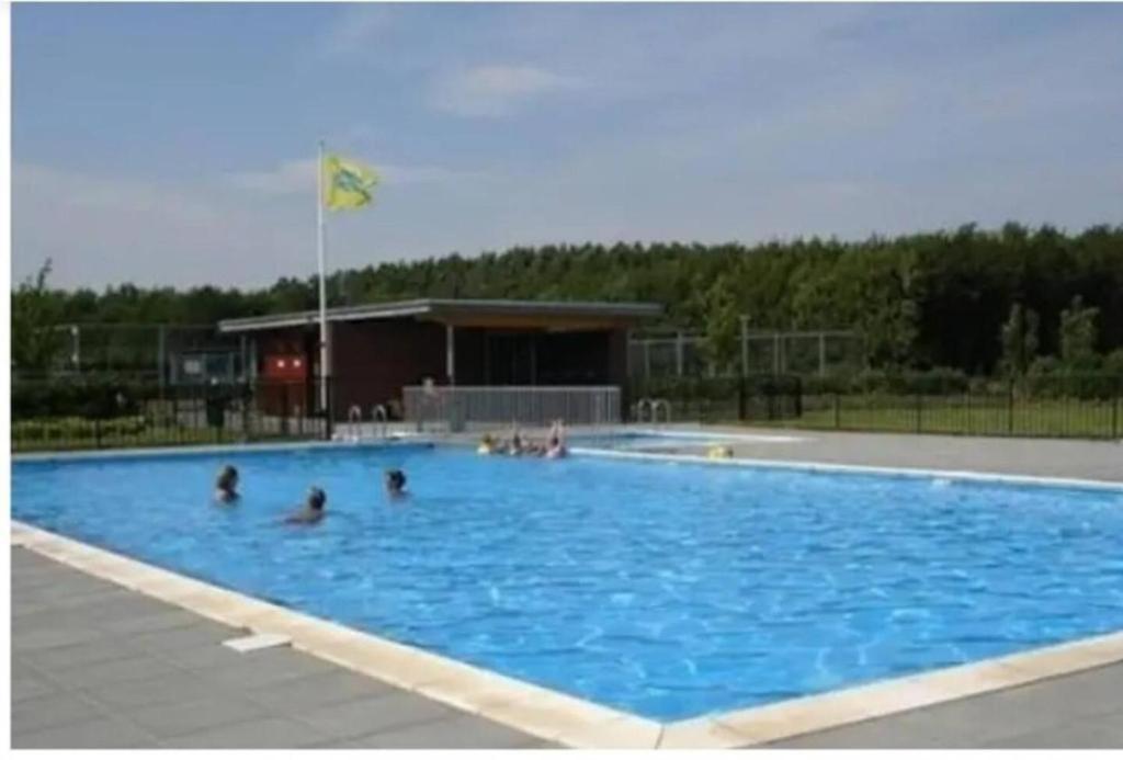 Spacious Comfort Villa Vera With Hottub Zeewolde Extérieur photo