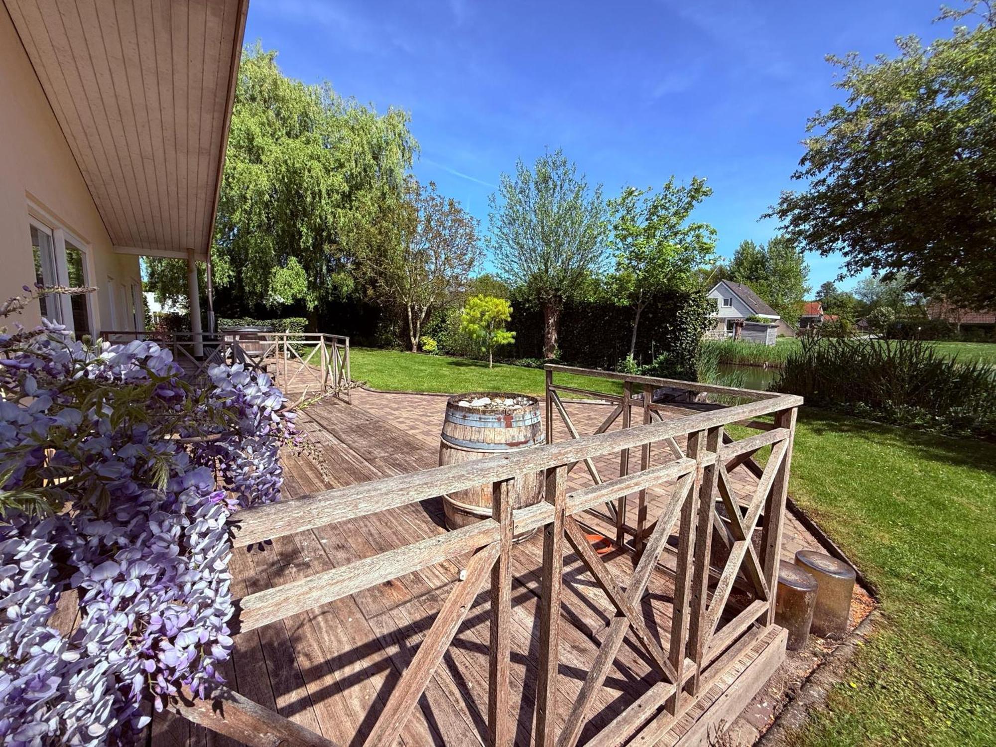 Spacious Comfort Villa Vera With Hottub Zeewolde Extérieur photo
